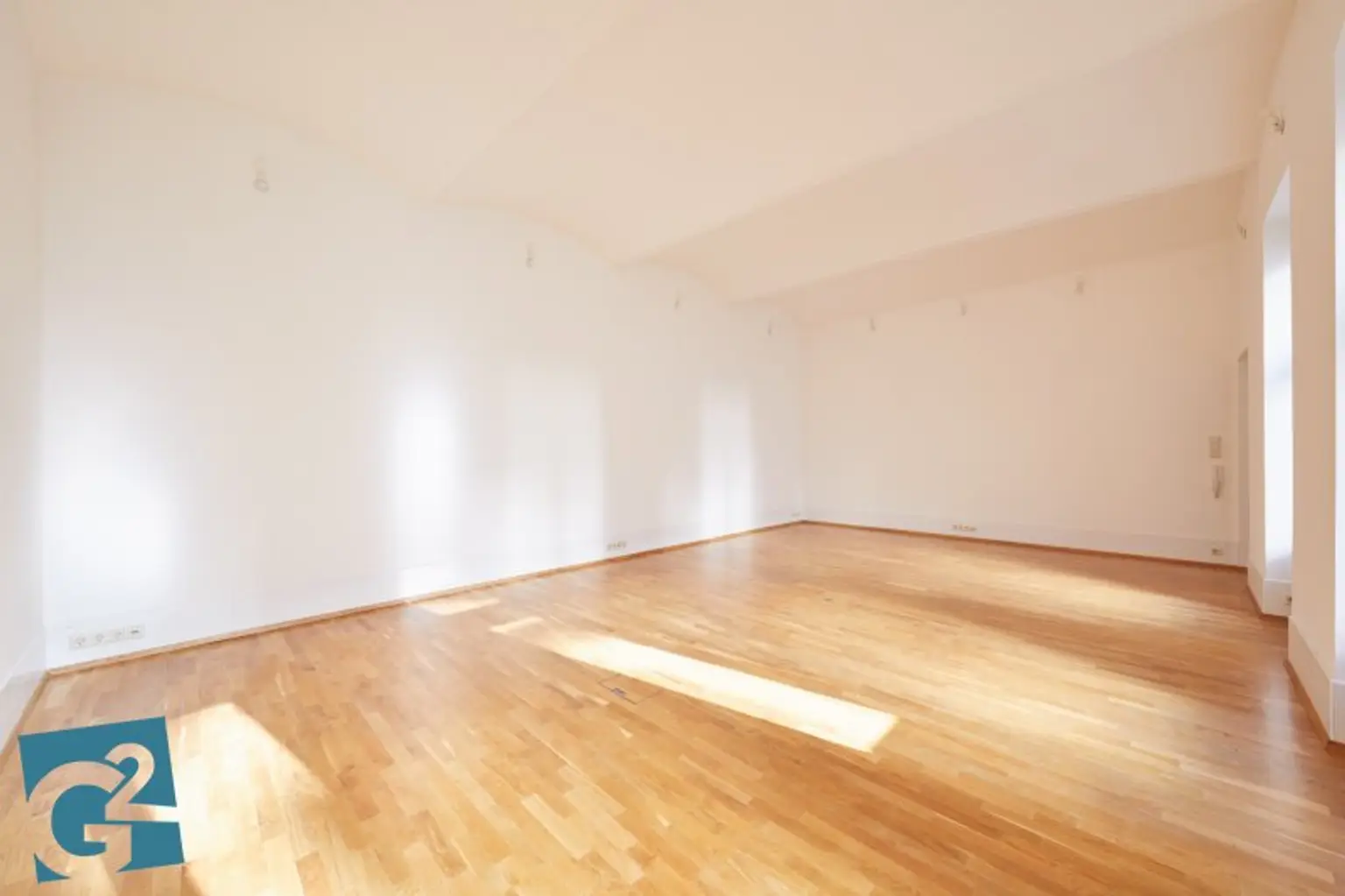 Loftartige 4 Zimmer Wohnung ca. 235m² in Toplage des 7. Bezirks