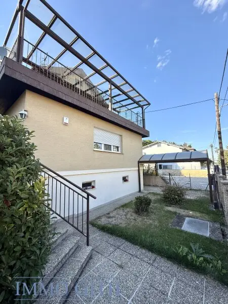 ELEGANTES STADTHAUS MIT GARTEN IN RUHIGER SACKGASSE NÄHE S-BAHN „WIEN KAISEREBERSDORF“ – IN 1110 WIEN ZU KAUFEN!