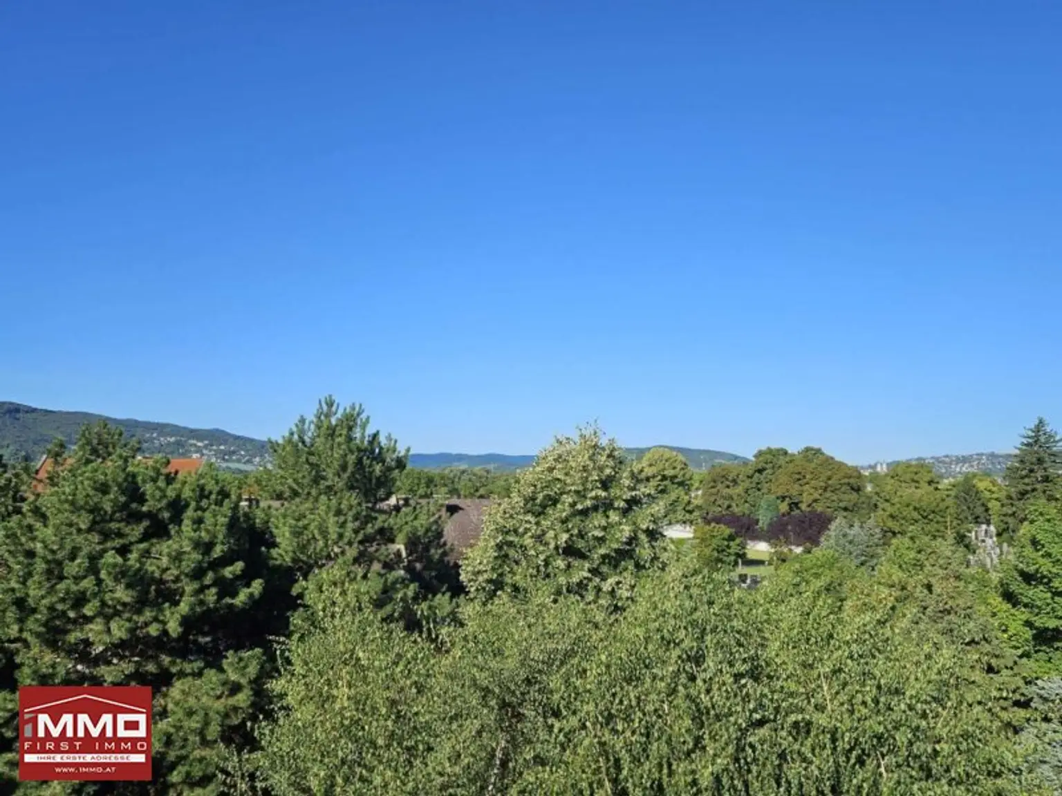 *NEUER PREIS* - TRAUMHAFTE DACHGESCHOSSWOHNUNG MIT LOGGIA IN LANGENZERSDORF