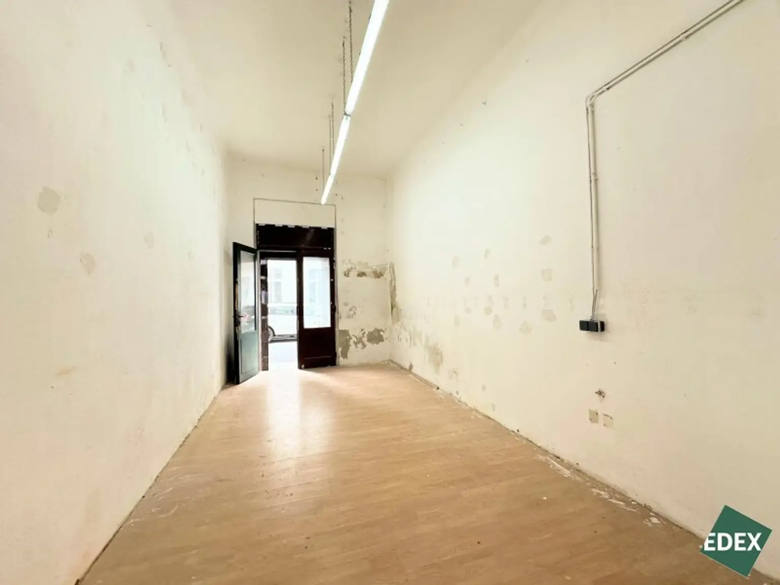 Sanierungsbedürftige 1-Zimmer-Wohnung in zentraler Lage