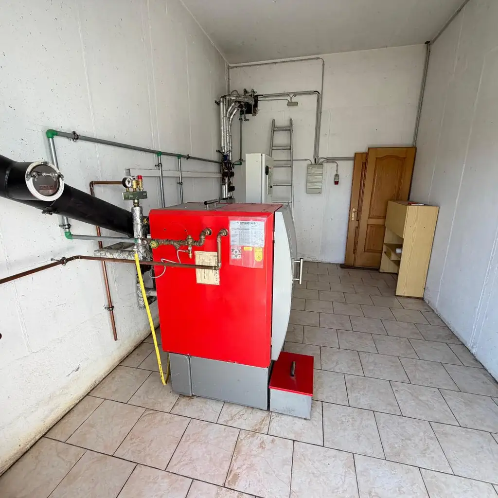 Wohnen in Aussichtslage mitten in der Natur auf  8 Ha. Grund, ehemalige Hofstelle!