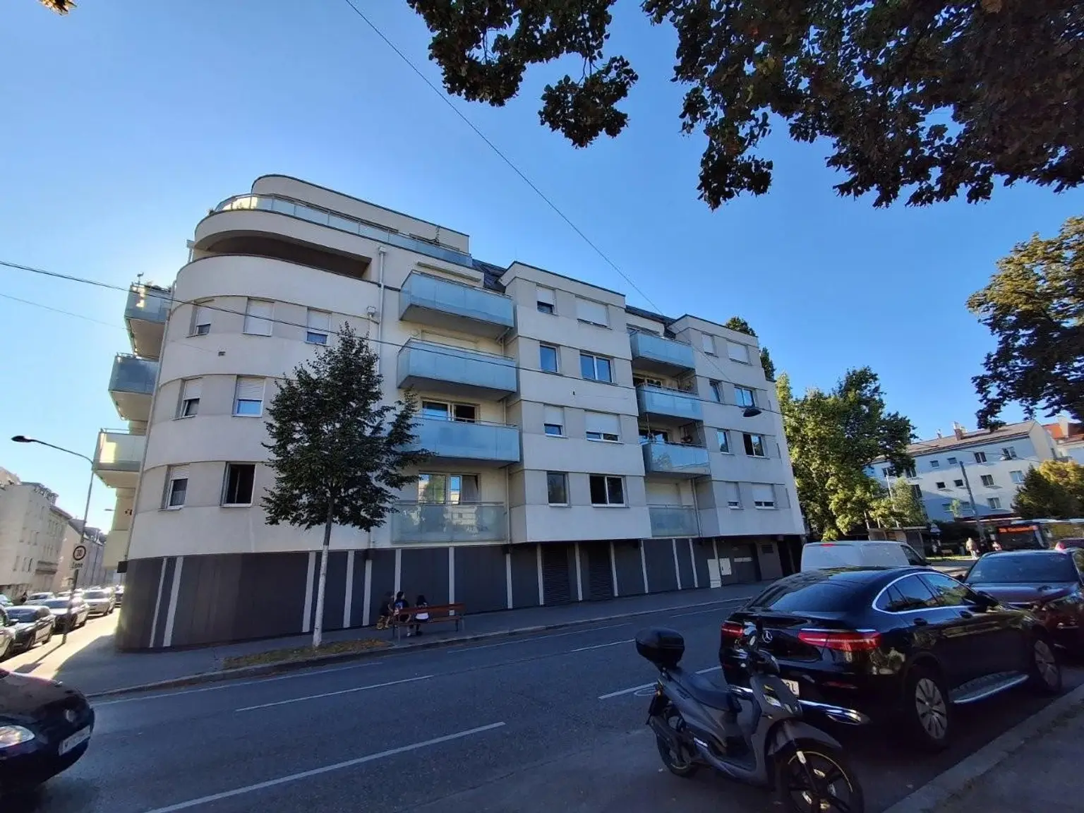 "Neue vollausgestattete - 4-Zimmer-Balkonwohnung Jedlesee"