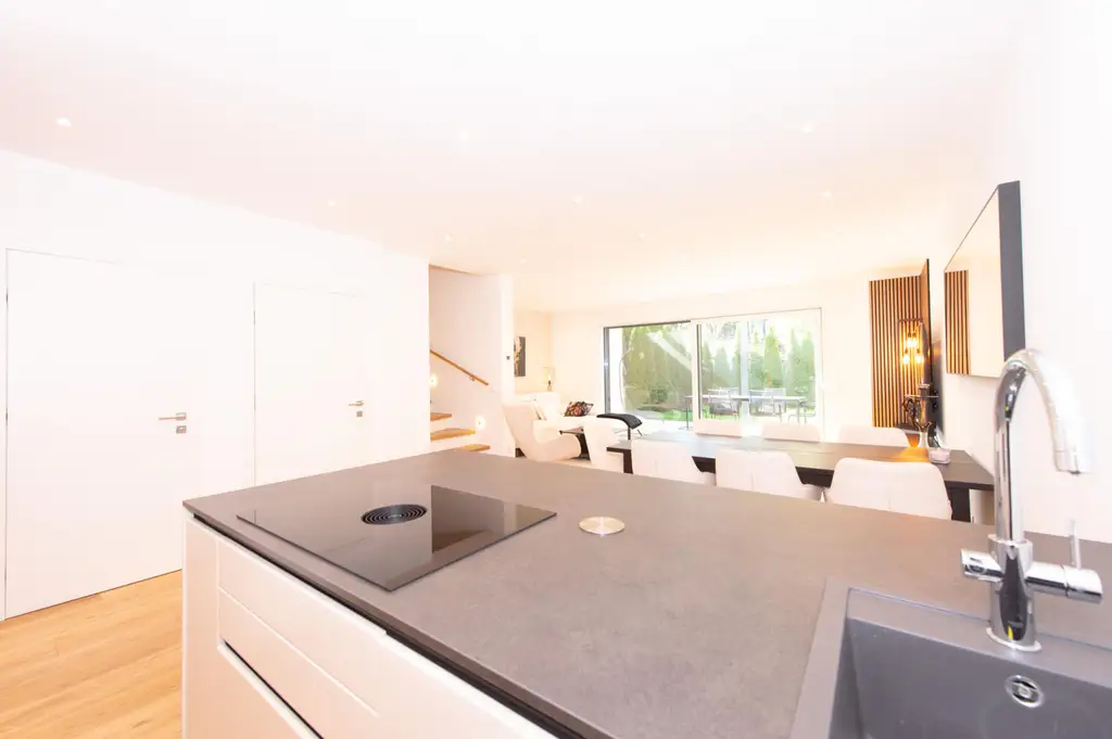 Stylisches Zuhause in Hart bei Graz – modern, bezugsbereit & neuwertig vollmöbliert