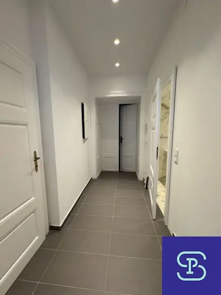 Provisionsfrei: Renovierter 46m² Altbau-Erstbezug mit Einbauküche - 1010 Wien