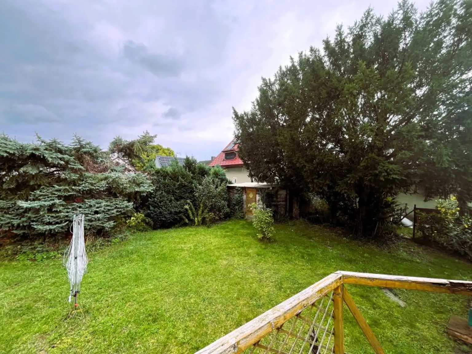 Einfamilienhaus mit Charme und Potenzial in der Schwarzlackenau - Superädifikat