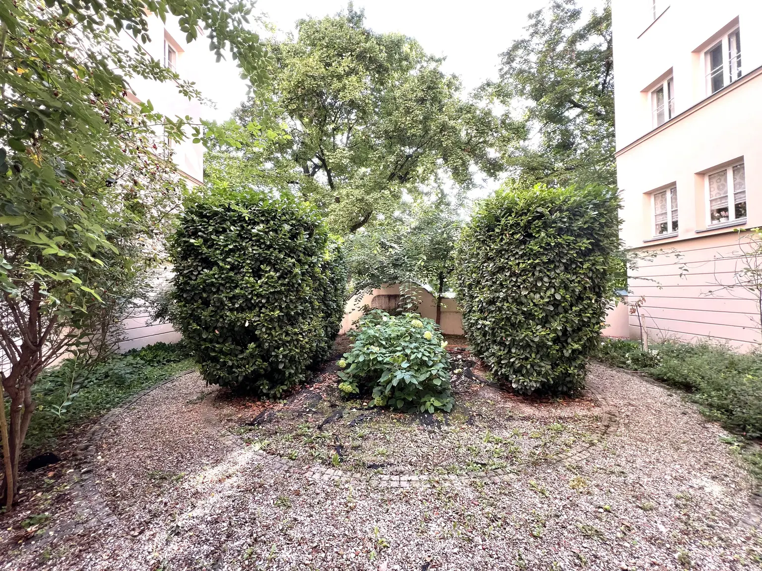 Ansprechende 3-Zimmer-Wohnung in Botschaftsviertel