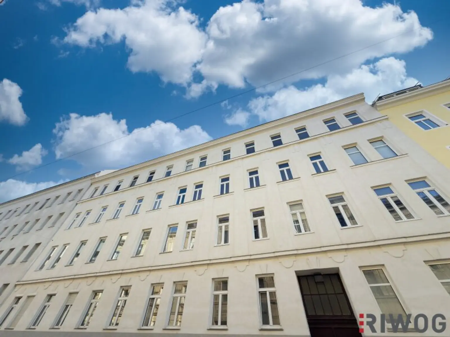 Baubewilligter Rohdachboden nahe U3