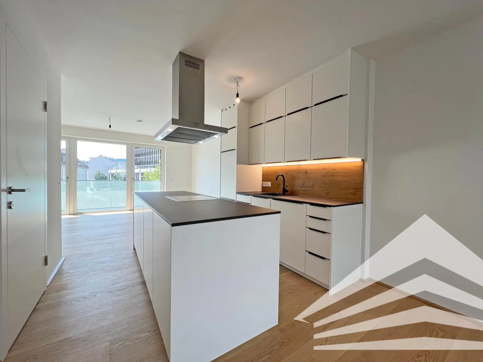 Exklusive 3 Zimmer-Neubauwohnung mit großem Balkon im KAIfive an der Donaulände