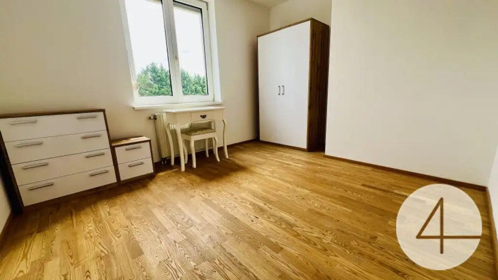 8 Minuten zur U2 - Dachgeschosswohnung - sonnige Terrasse - absolute Ruhelage - Lobau ums Eck