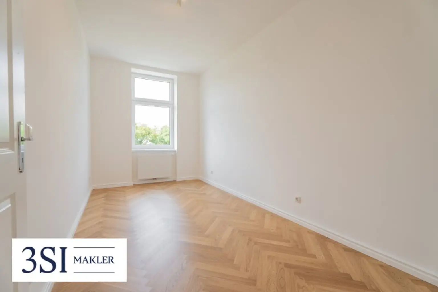 Elegante 3-Zimmer-Wohnung mit Parkblick – Erstbezug im revitalisierten Altbau