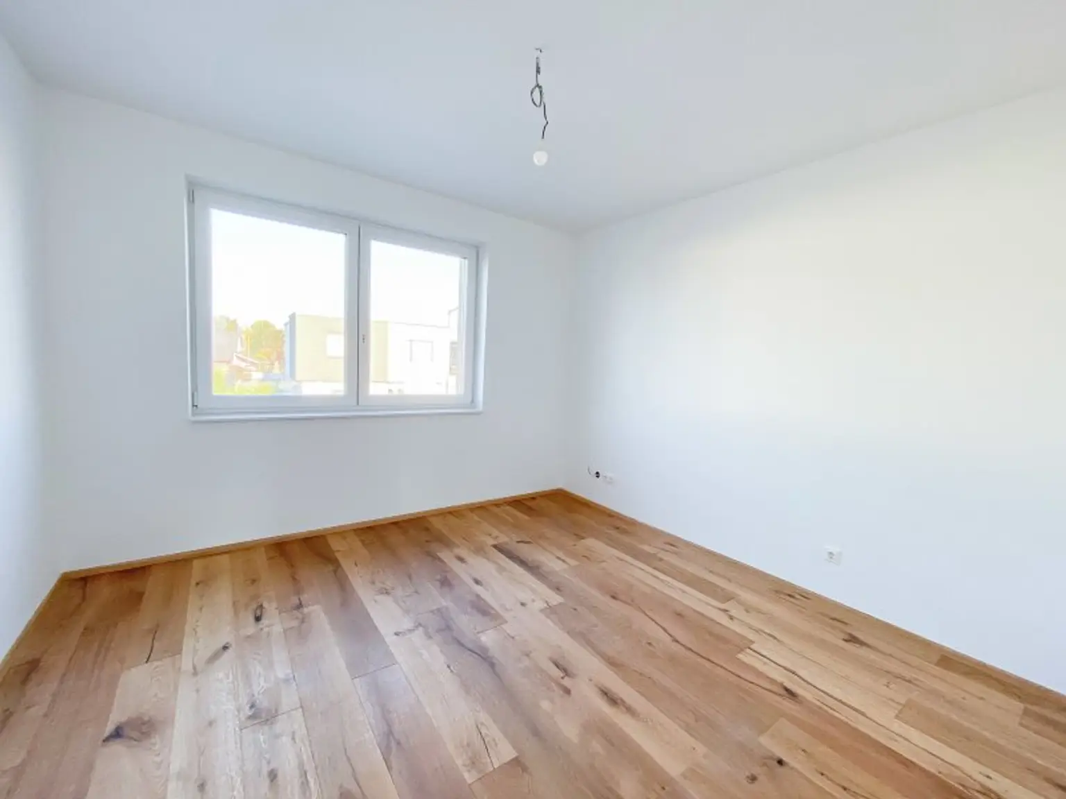 119 m2 Wohnfläche, 4 Zimmer, Doppelhaushälfte mit 93 m2 Garten in Mitterndorf, in ruhiger Wohnhausanlage!
