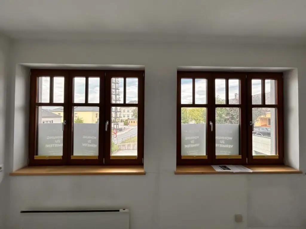 Geräumige Wohnung mit 7 Zimmern, Garten und 2 Stellplätzen bietet Platz zur Entfaltung