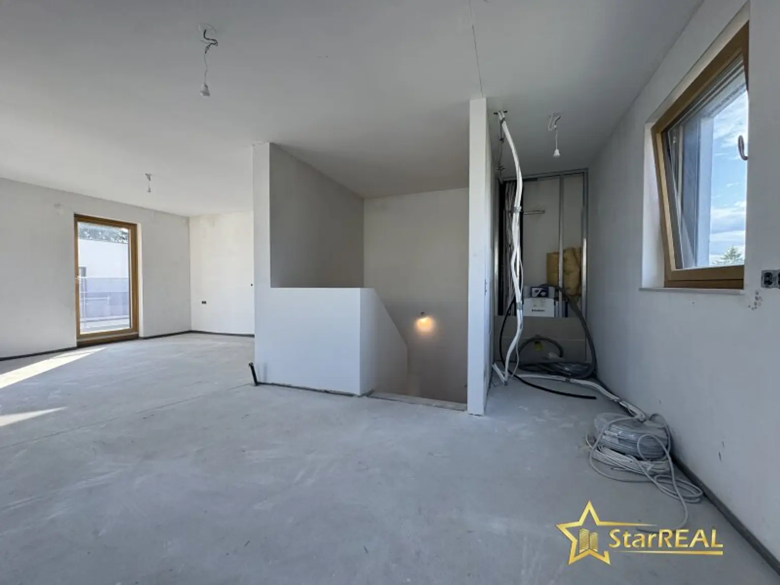 AKTIONSPREIS! HOLZ-Alu-FENSTER, KAMIN, KLIMAVORBEREITUNG. ZIEGELHAUS MIT KELLER. PROVISIONSFREI für den Käufer.