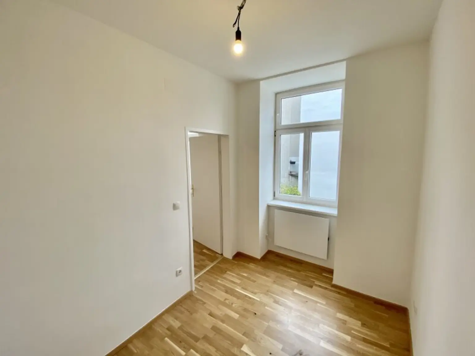 Hofseitiges Schlafzimmer
