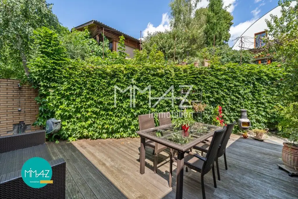 KLEINOD BEIM ROTEN BERG • Stilvoller Bungalow mit Eigengarten • 7 Zimmer • 2 Terrassen • Flexible Nutzung • Zeitloser Wohnkomfort