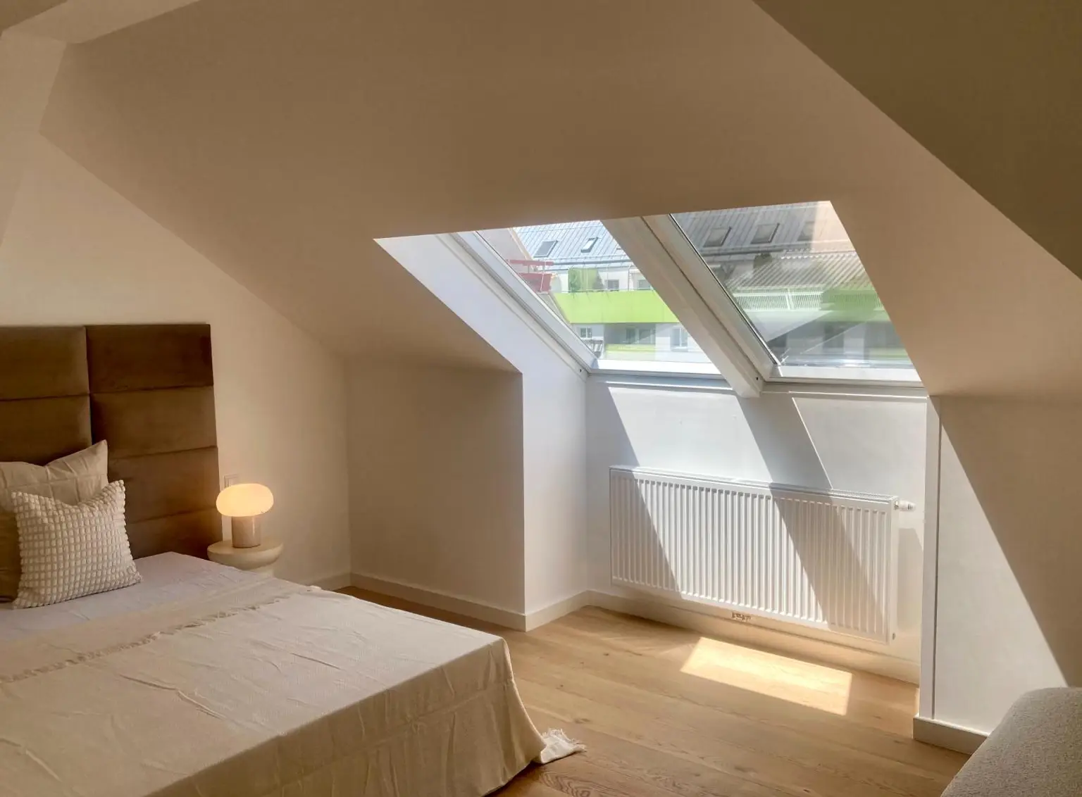 Traumhafte Dachgeschosswohnung im Herzen des 3. Bezirks – Erstbezug nach Sanierung