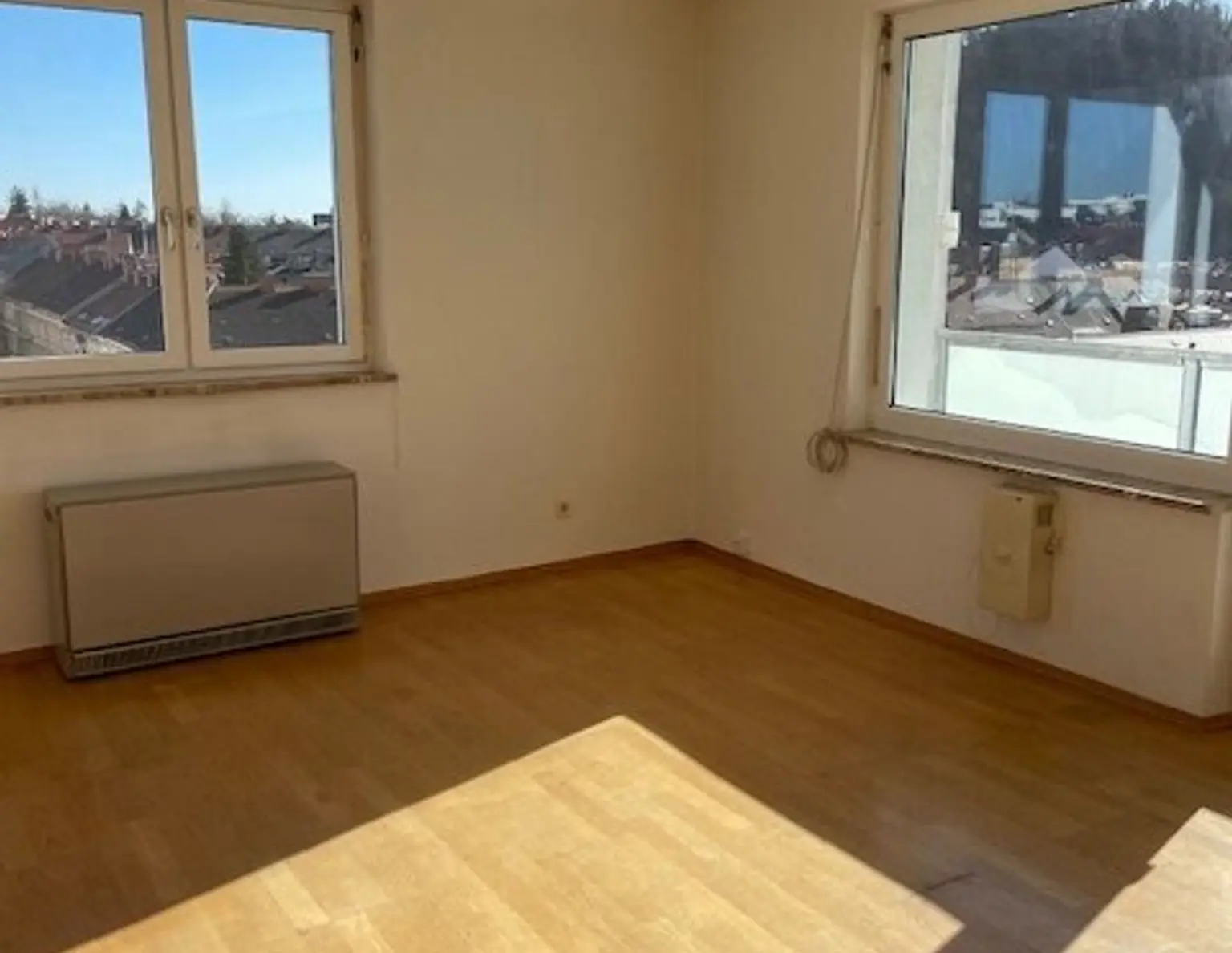 Graz-Geidorf: 3-Zimmerwohnung - Top Lage, sonnige Loggia & herrlicher Ausblick!