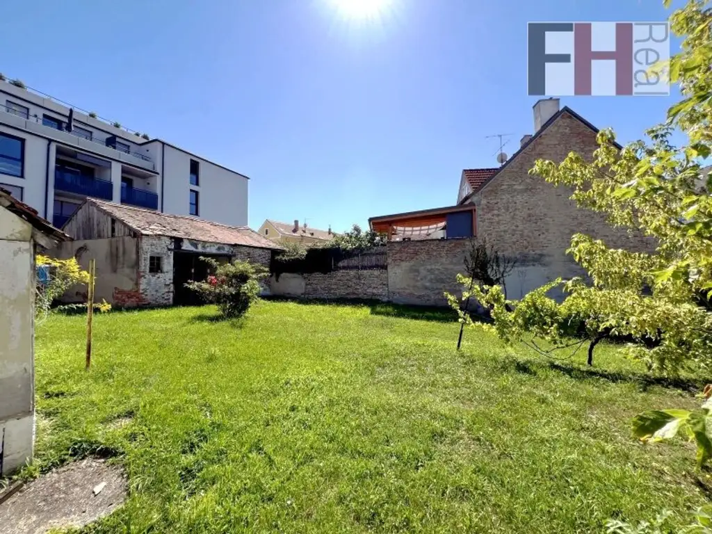 Hollabrunn Zentrum, 1278m², bestens geeignet für großvolumigen Wohnbau, perfekte Widmung!