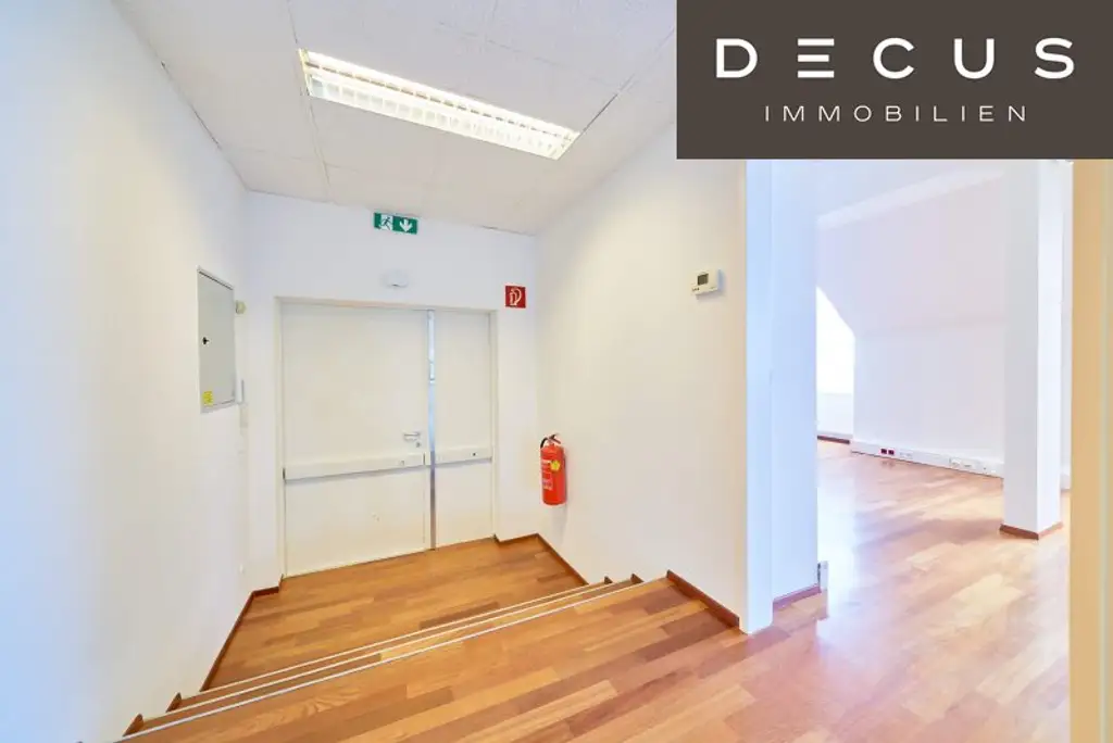 + + + NUSSDORFER PLATZ + + + hochwertiges 5-Raum-Büro + + + gekühlt + + +