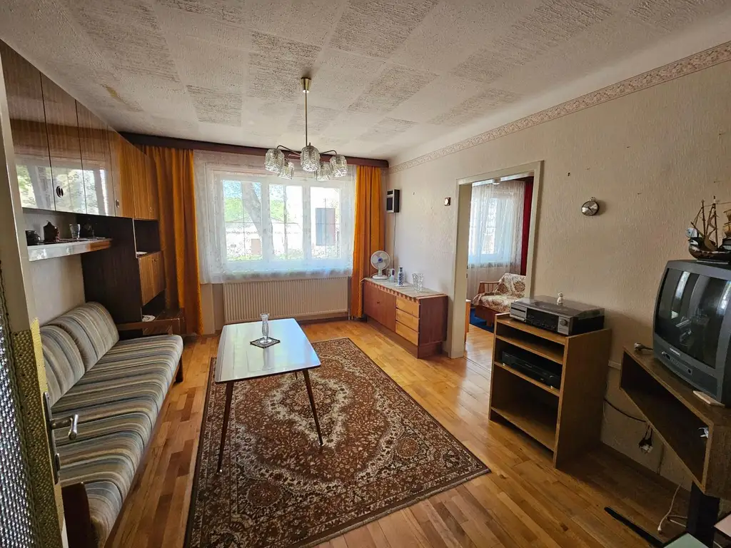 Einfamilienhaus mit kleinem Garten