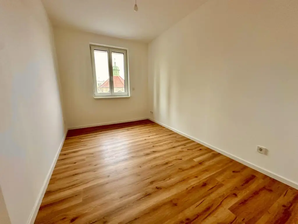 Erstbezug! Top 5! Wunderschöne zentrumsnahe 4-Zimmer Wohnung mit Balkon!