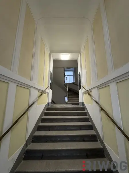 Sanierter Stilaltbau mit Erker | In 3 Min. zu Schönbrunn (Tirolerhof) & Küniglberg | Küche inkl. | Möglichkeit auf Balkon