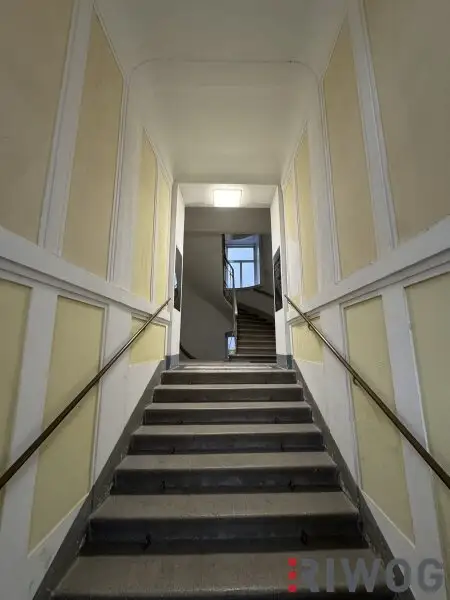 Sanierter Stilaltbau mit Erker | In 3 Min. zu Schönbrunn (Tirolerhof) & Küniglberg | Küche inkl. | Möglichkeit auf Balkon