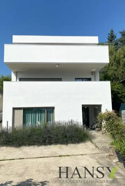 NEUSIEDL AM SEE: Neuwertiges Mehrfamilienhaus in begehrter Wohnlage