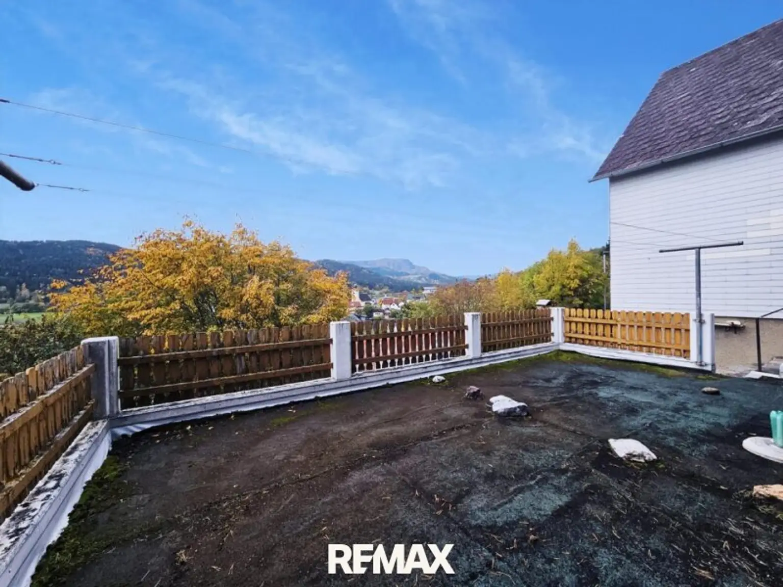 Terrassenplatzerl über Garage