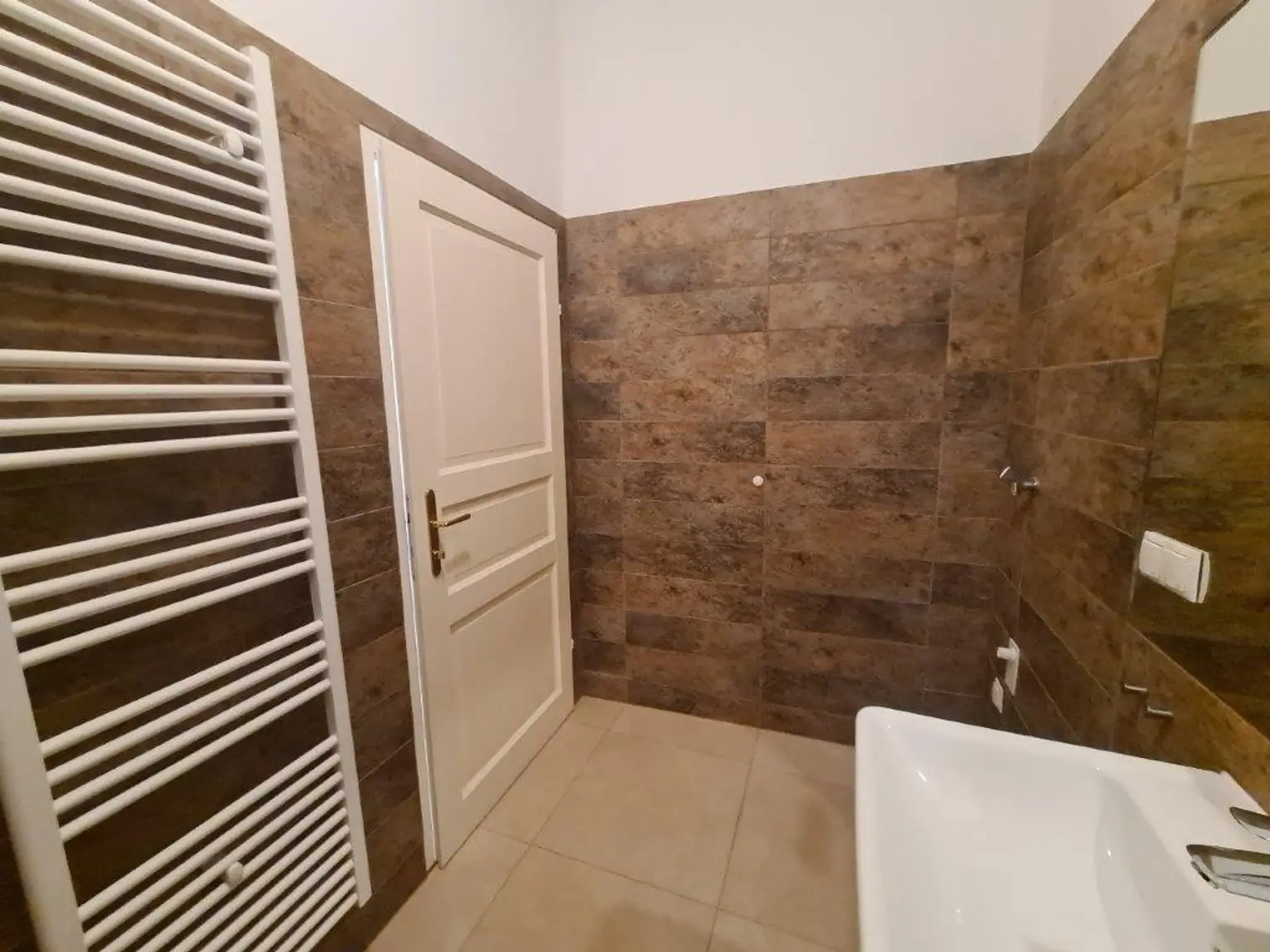 R | ++ NEU ++ HÜBSCHE Altbauwohnung - Nähe Taborstraße | Prima Service Immobilien