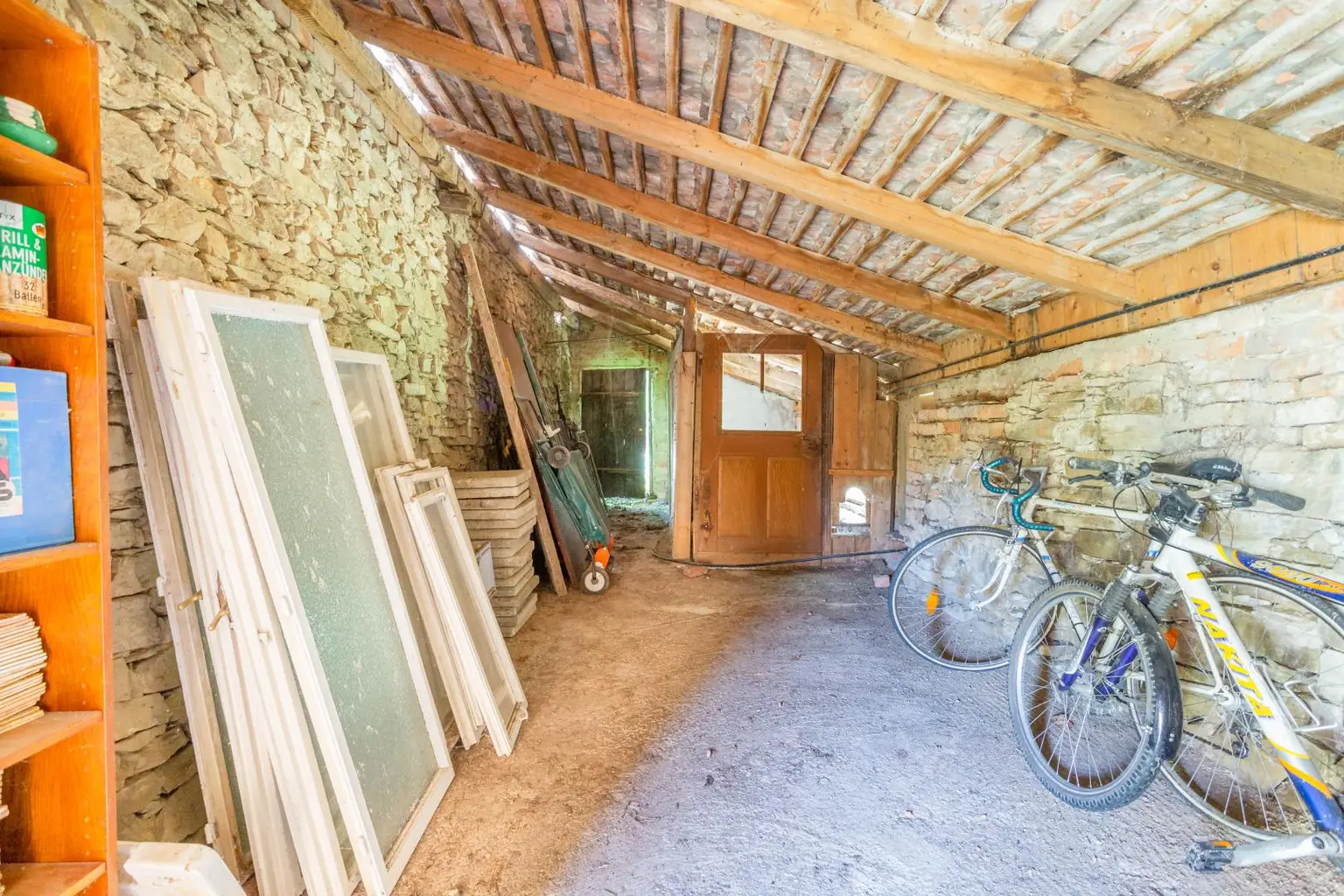 Landhaus mit Charakter - unverdorben und pur -  für Liebhaber historischer Bausubstanz!
