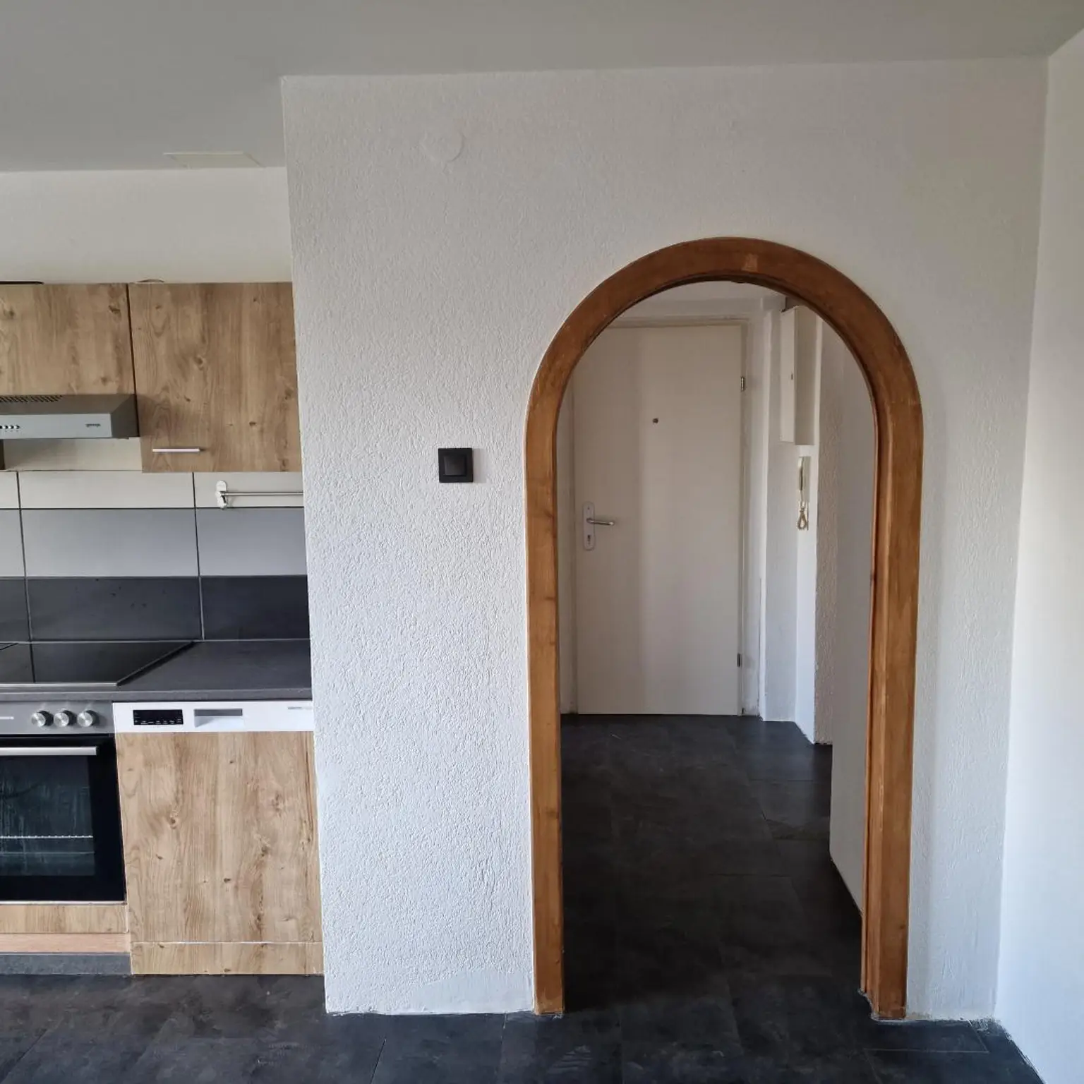 Gut aufgeteilte 2-Zimmer-Wohnung mit Badewanne