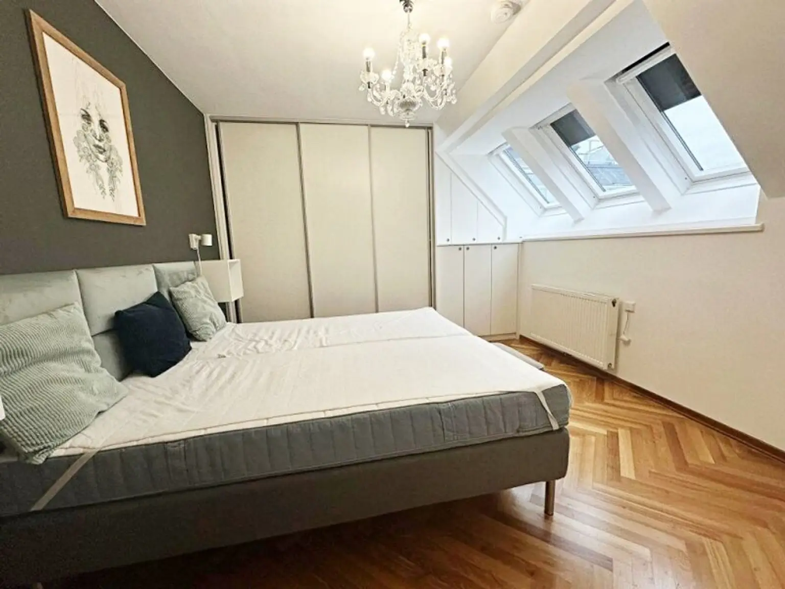STAATSOPER-BLICK, klimatisiertes 110 m2 Dachgeschoss mit 20 m2 Terrasse, 3 Zimmer, Extraküche, 2 Bäder, Möblierung möglich