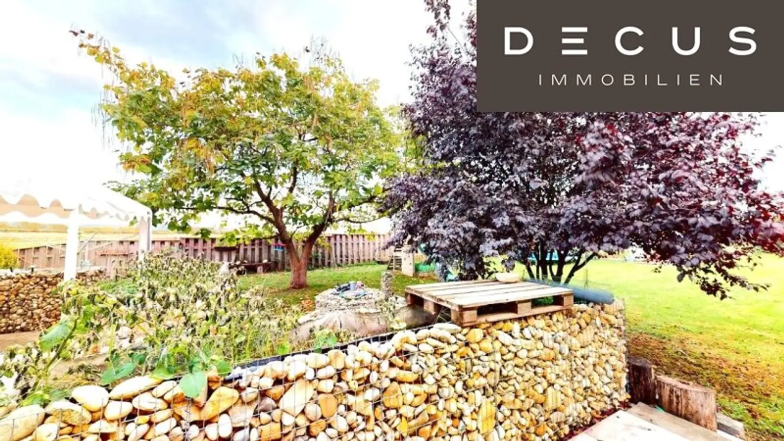 TRAUMHAFTES EINFAMILIENHAUS MIT MIT WOHNKÜCHE, 4 SCHLAFZIMMERN UND GROSSEM GARTEN