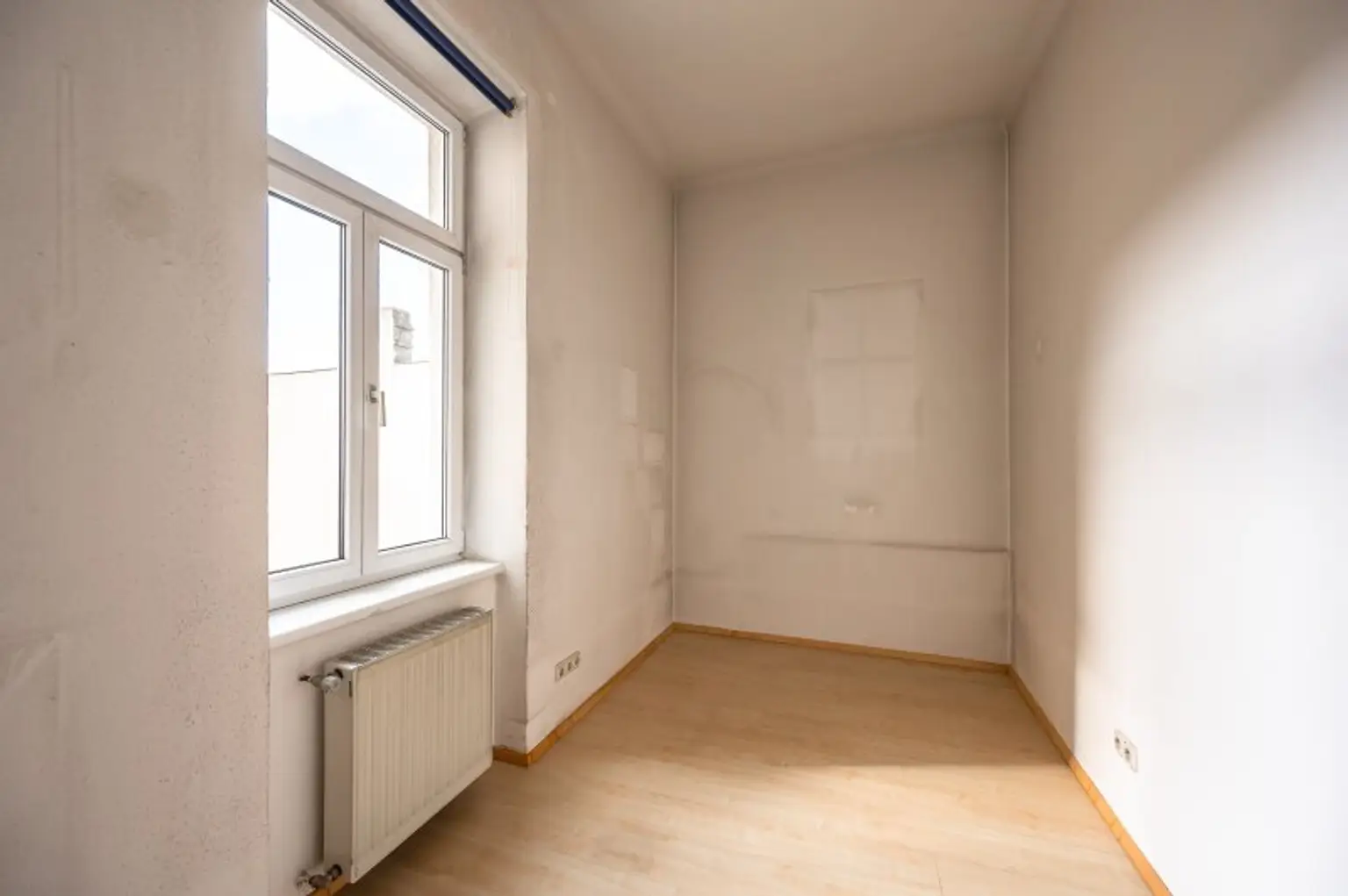 ***NEU*** Gepflegte 3 Zimmer Wohnung in repräsentativem Stilaltbau! in TOP-Lage!!