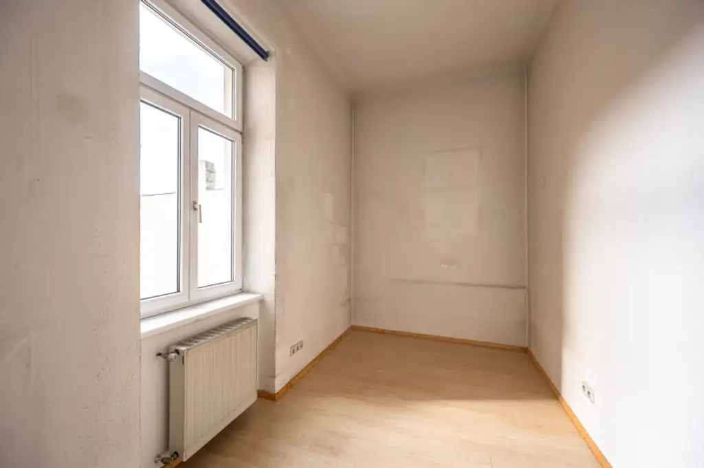 ***NEU*** Gepflegte 3 Zimmer Wohnung in repräsentativem Stilaltbau! in TOP-Lage!!