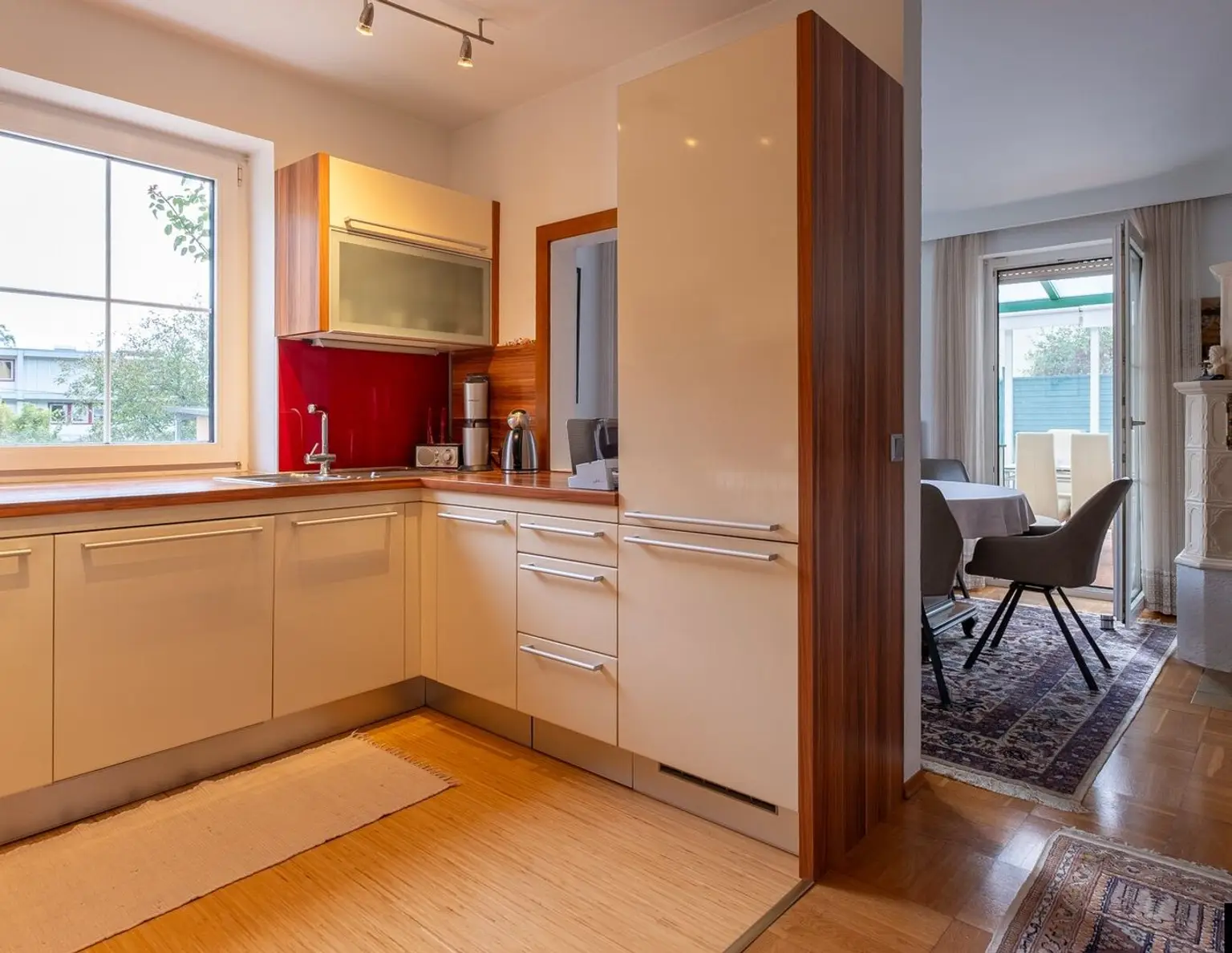 LINZ URFAHR: Attraktives Haus mit Terrasse & Garage