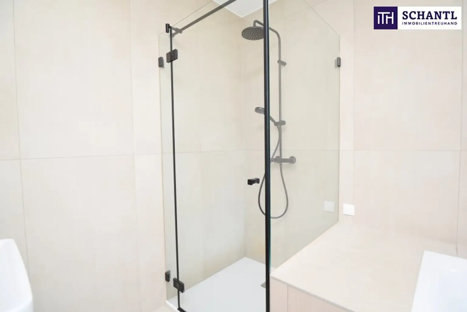 Exklusives Einfamilienhaus mit Panoramaterrasse in der steirischen Weingegend – Ein Wohnjuwel für höchste Ansprüche!