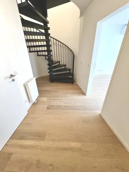 Schöne Dachgeschoss-Maisonette mit 83m², 3 Zimmern & Terrasse in 1180 zu kaufen!!