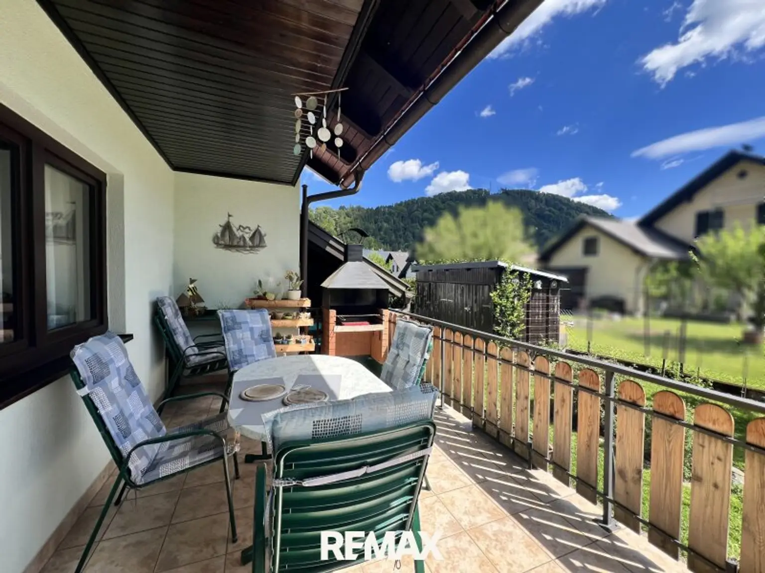 überdachte Terrasse