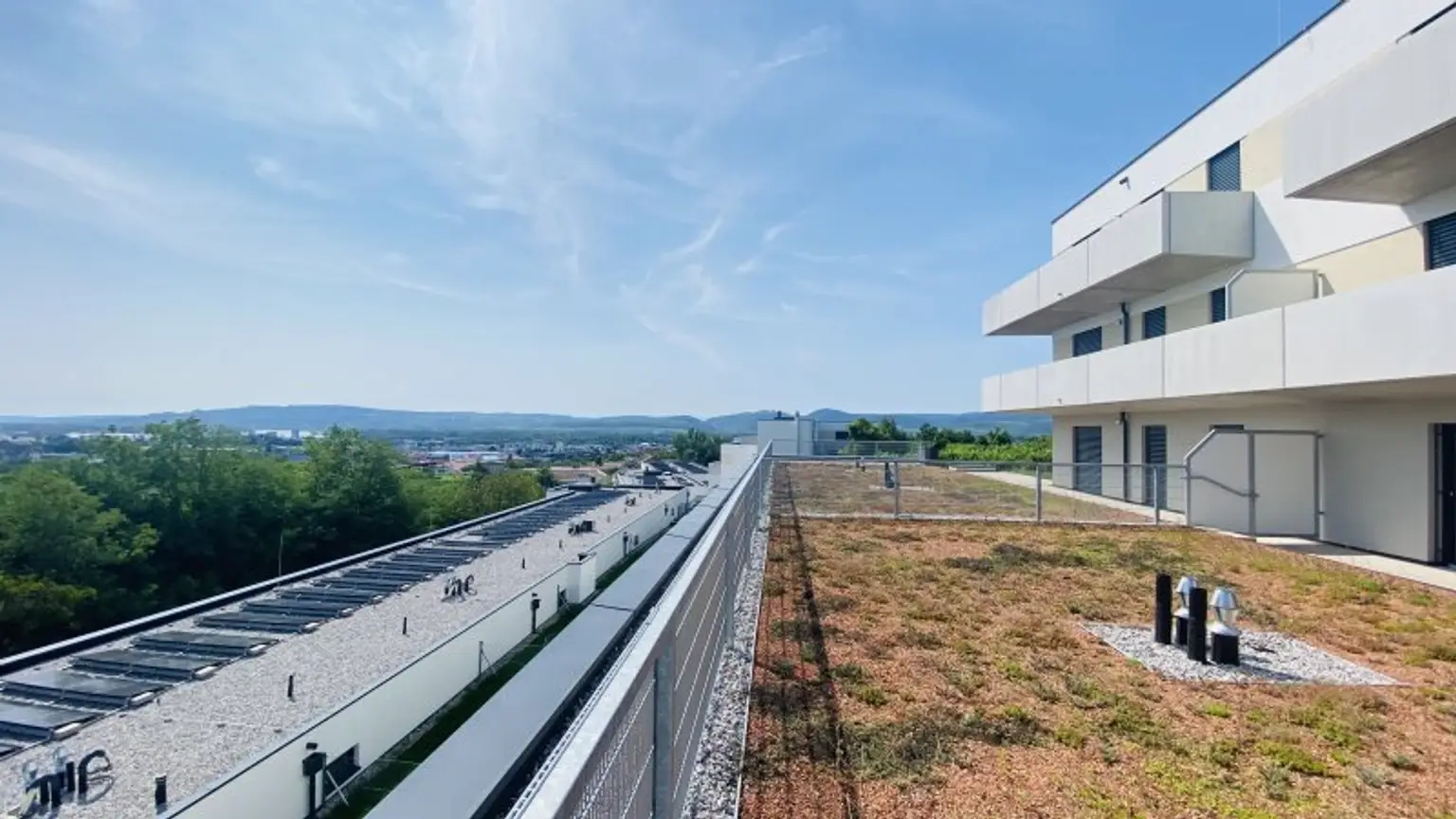 Neubau Erstbezug Drei Zimmer Terrassenwohnung mit Fernblick