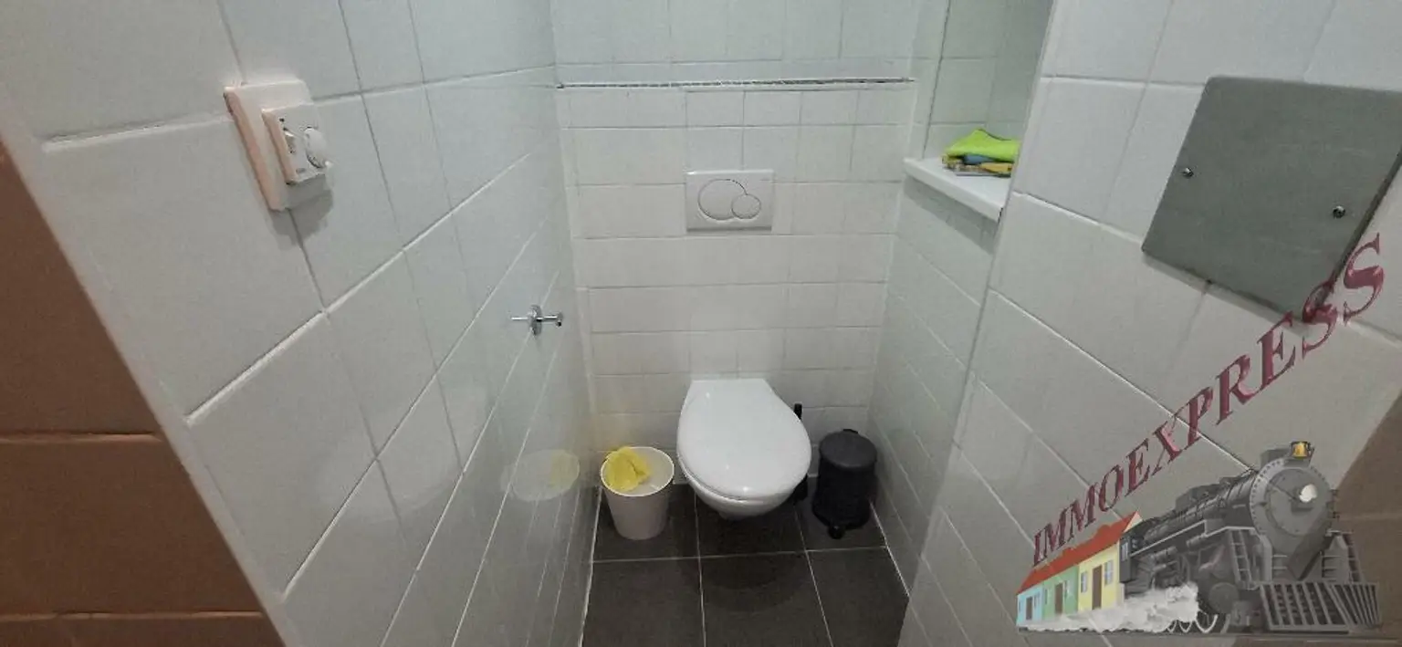 20251205_085908_resized