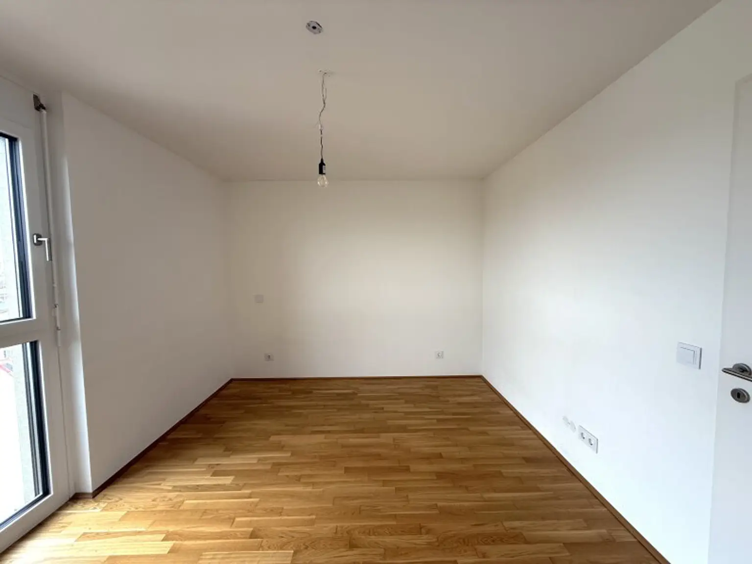 Tolle 2-Zimmer Wohnung mit idealem Grundriss und inkl. südseitigem Balkon in schönem Neubau ab sofort verfügbar