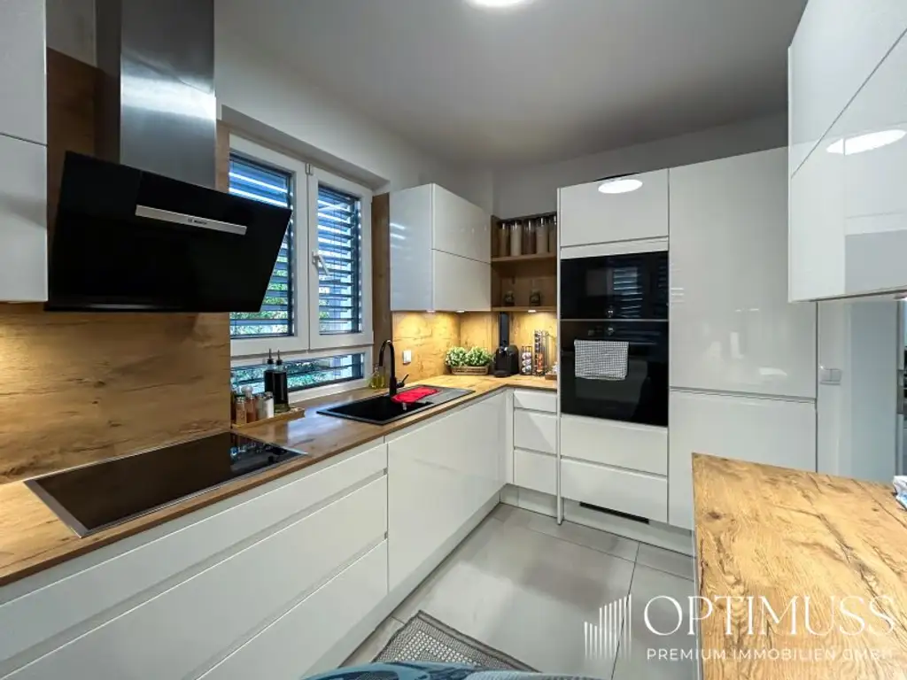 Moderne Doppelhaushälfte mit Terrasse, Pool , Garten & hochwertiger Ausstattung - Exklusives Wohnen in Gerasdorf !