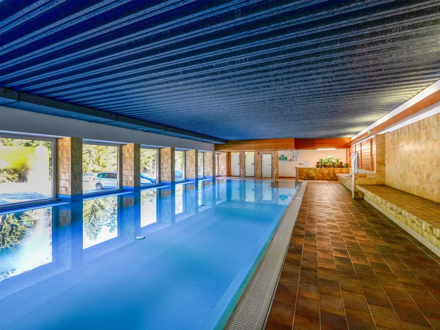 Hallenbad