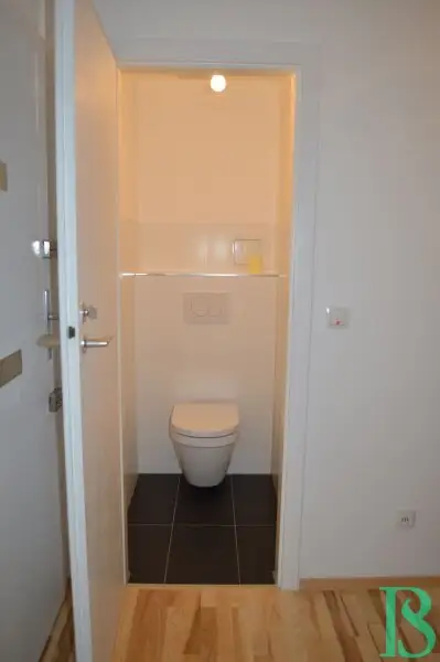 Sonnige, top renovierte 3-Zimmer Wohnung - Studenten willkommen