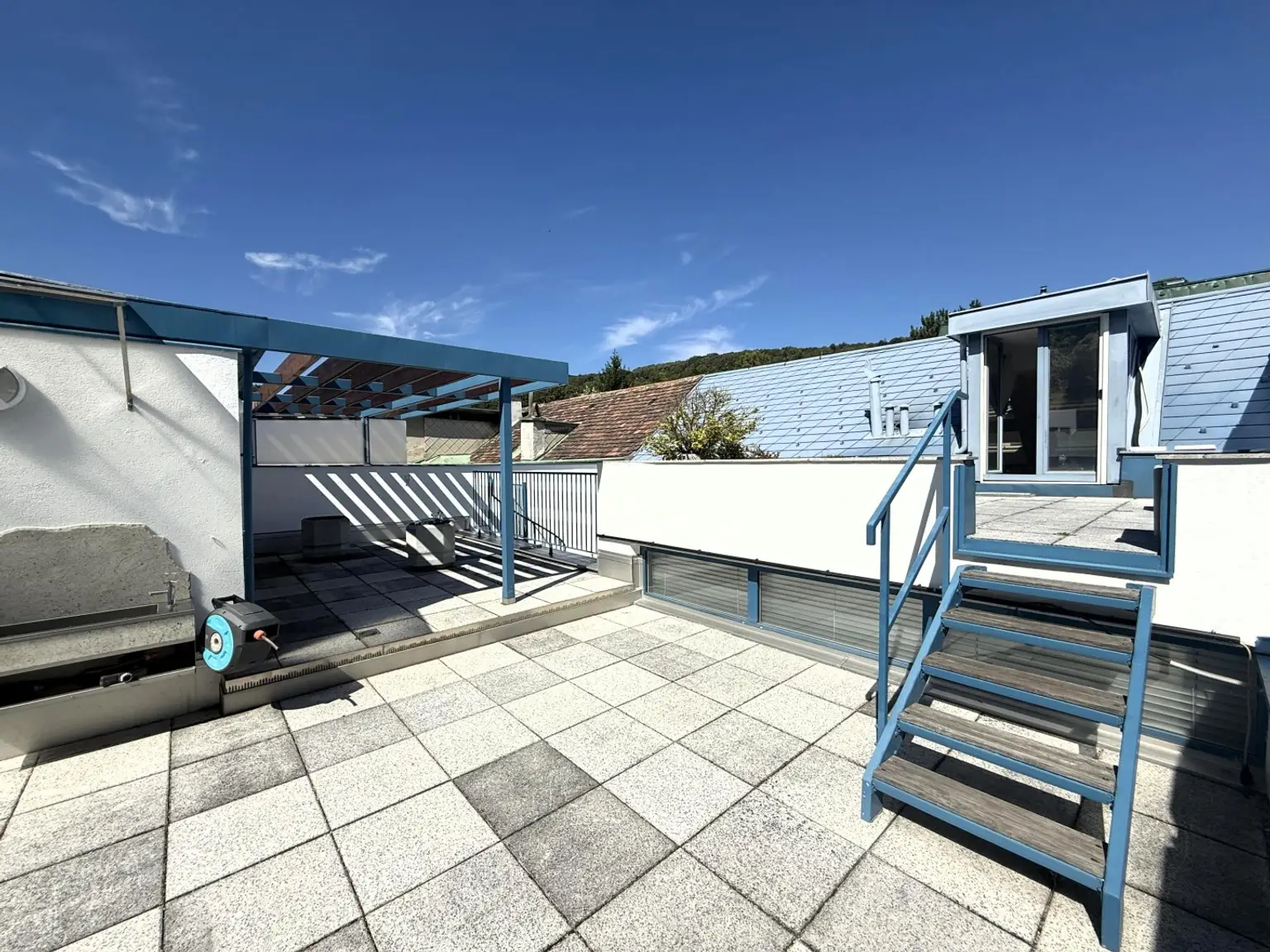Ansprechendes Atelier, Loft, Dachterrasse inkl. PP im Neunzehnten // Attractive Studio, loft, roof terrace incl. parking in the nineteenth //