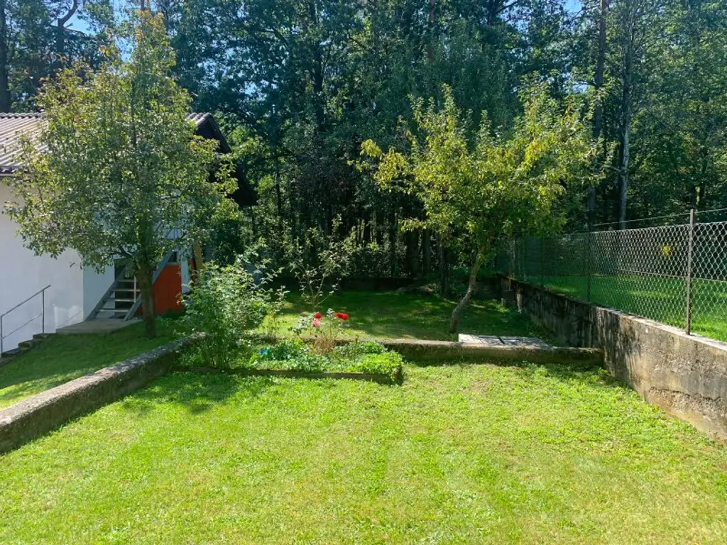 Doppelhaus mit viel Potenzial in Sonnenlage!