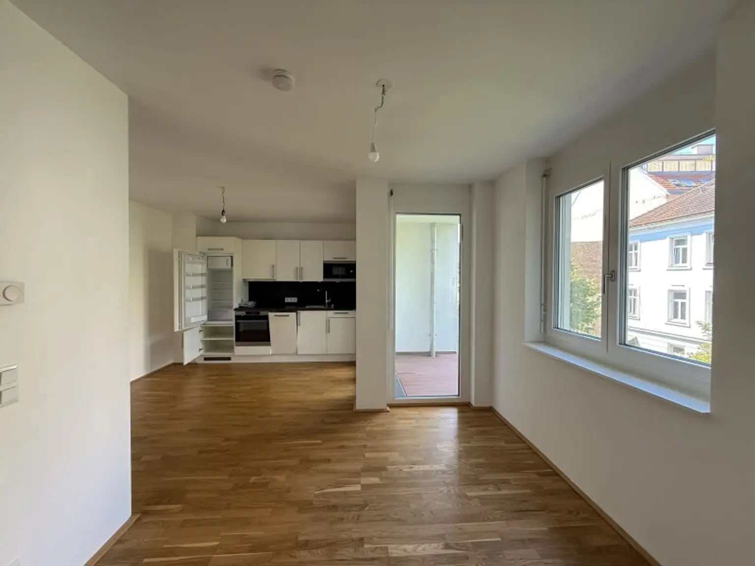 Gut geschnittene 2-Zimmer Wohnung in ruhiger Seitenstraße nahe U4 Hietzing