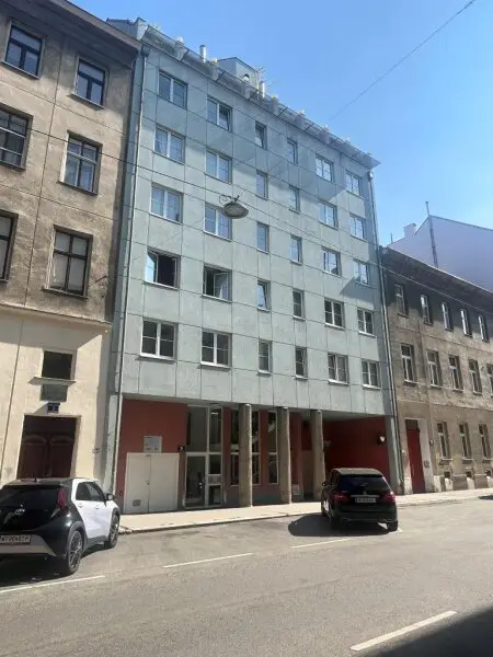 Bezaubernde 2-Zimmer-Wohnung mit KFZ-Stellplatz in Top-Lage des 4. Bezirks